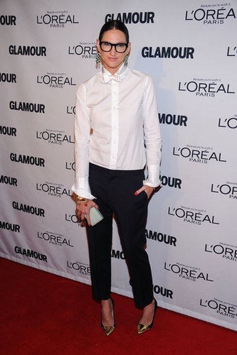 Do like Lyons and button your white blouse all the way up. So chic!
Do like Lyons and button your white blouse all the way up. So chic!