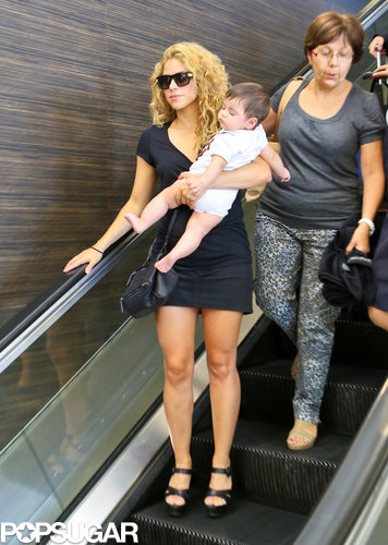Shakira carried her son, Milan, through LAX before hopping on a flight on Thursday.
Shakira carried her son, Milan, through LAX before hopping on a flight on Thursday.