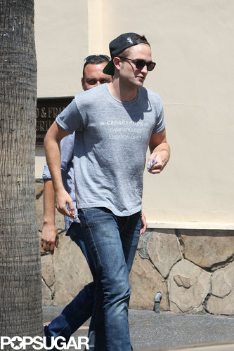 Robert Pattinson wore a gray t-shirt to work.
Robert Pattinson wore a gray t-shirt to work.