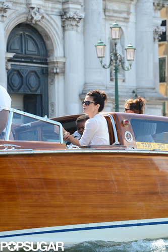 Sandra Bullock and George Clooney Cruise Into Venice Sandra Bullock and George Clooney Cruise Into Venice