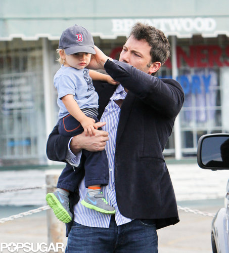 Ben Affleck Suits Up For Daddy Duty as Jennifer Garner Heads Home Ben Affleck Suits Up For Daddy Duty as Jennifer Garner Heads Home