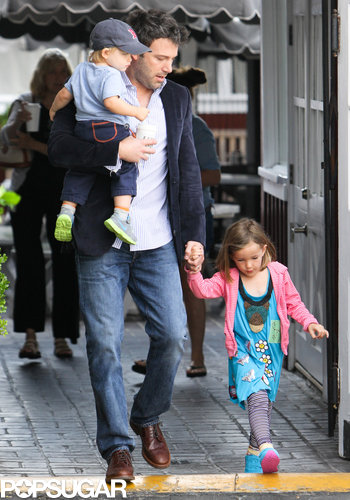 Ben Affleck Suits Up For Daddy Duty as Jennifer Garner Heads Home Ben Affleck Suits Up For Daddy Duty as Jennifer Garner Heads Home