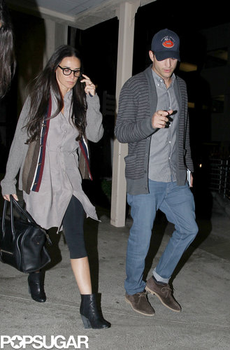 Amicable Exes? Ashton Kutcher Reunites With Ex-Wife Demi Moore For a Flight Amicable Exes? Ashton Kutcher Reunites With Ex-Wife Demi Moore For a Flight