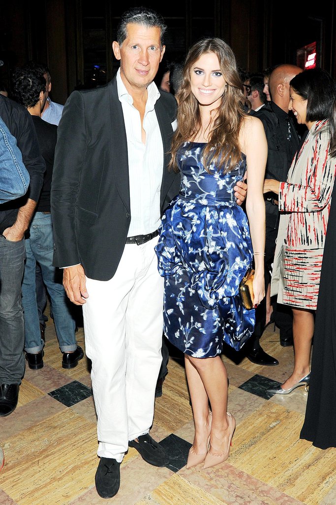 At the Stefano Tonchi and Craig McDean cocktail party in NYC, Allison Williams posed with Tonchi wearing a beautiful blue printed Oscar de la Renta peplum dress with classic nude pumps.
At the Stefano Tonchi and Craig McDean cocktail party in NYC, Allison Williams posed with Tonchi wearing a beautiful blue printed Oscar de la Renta peplum dress with classic nude pumps.