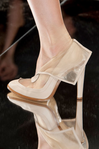 Christopher Kane Spring 2014
Christopher Kane Spring 2014