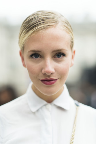 Couple a slicked-back updo with a rosy lipstick for a style that's effortlessly cool.
Source: Le 21ème | Adam Katz Sinding
Couple a slicked-back updo with a rosy lipstick for a style that's effortlessly cool.
Source: Le 21ème | Adam Katz Sinding