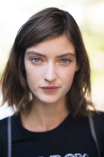 A good, deep side part adds instant polish to a mussy 'do.
Source: Le 21ème | Adam Katz Sinding
A good, deep side part adds instant polish to a mussy 'do.
Source: Le 21ème | Adam Katz Sinding