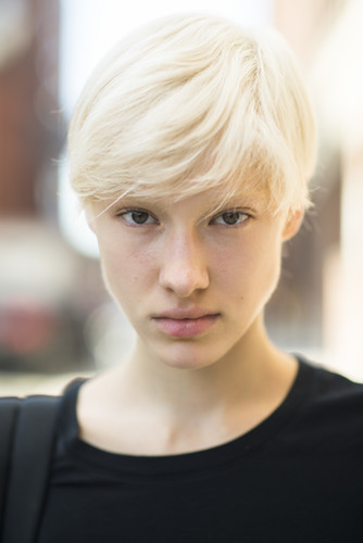Any girl who can rock a platinum pixie cut with this much ease is a favorite in our book.
Source: Le 21ème | Adam Katz Sinding
Any girl who can rock a platinum pixie cut with this much ease is a favorite in our book.
Source: Le 21ème | Adam Katz Sinding
