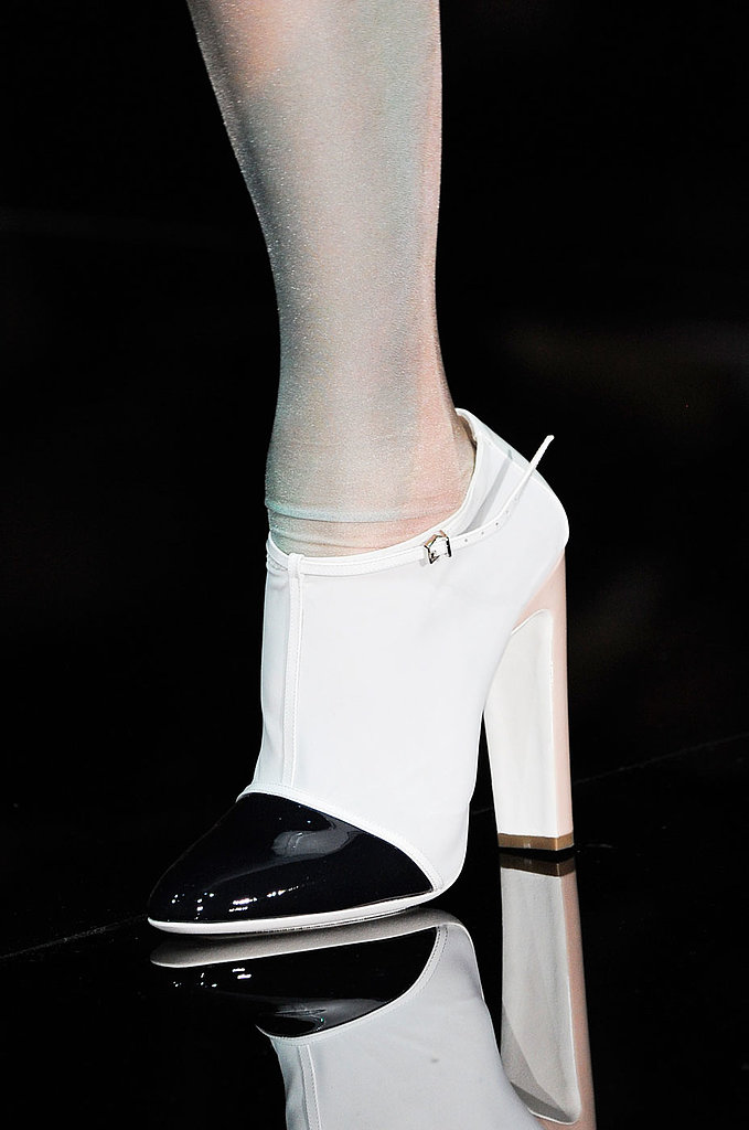 Emporio Armani Spring 2014
Emporio Armani Spring 2014