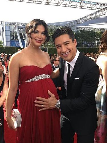 Mario Lopez rubbed Morena Baccarin's baby bump on the red carpet.
Source: Twitter user MarioLopezExtra
Mario Lopez rubbed Morena Baccarin's baby bump on the red carpet.
Source: Twitter user MarioLopezExtra