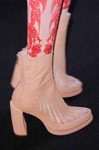 Ann Demeulemeester Spring 2014
Ann Demeulemeester Spring 2014