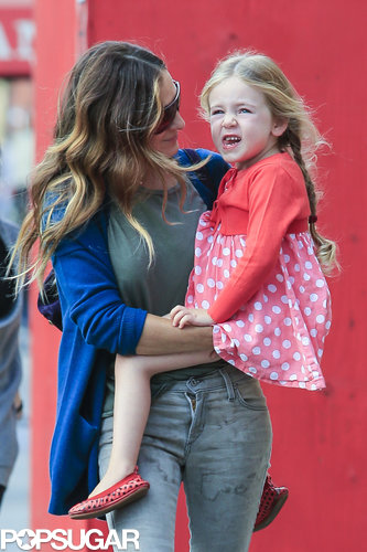 Sarah Jessica Parker Kicks Off Her Day With a Double School Run Sarah Jessica Parker Kicks Off Her Day With a Double School Run