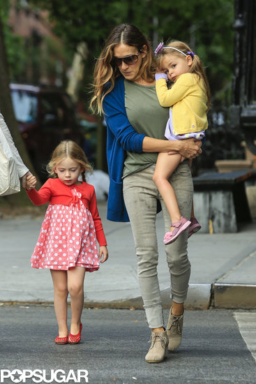 Sarah Jessica Parker walked her daughters to school.
Sarah Jessica Parker walked her daughters to school.