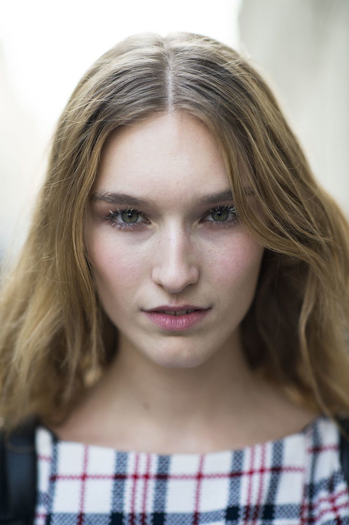 Who knew white eyeliner could be so chic?
Source: Le 21ème | Adam Katz Sinding
Who knew white eyeliner could be so chic?
Source: Le 21ème | Adam Katz Sinding