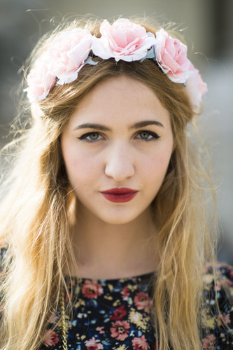 Elisa Baudoin's flower crown and moody lipstick combination is simply gorgeous.
Source: Le 21ème | Adam Katz Sinding
Elisa Baudoin's flower crown and moody lipstick combination is simply gorgeous.
Source: Le 21ème | Adam Katz Sinding