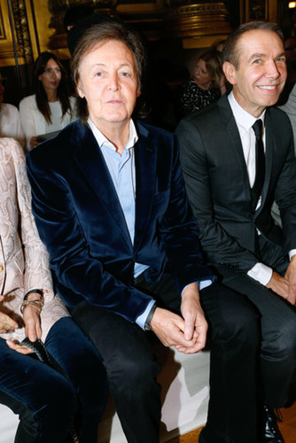 On Monday, Paul McCartney sat with Jeff Koons at his daughter Stella McCartney's show.
On Monday, Paul McCartney sat with Jeff Koons at his daughter Stella McCartney's show.