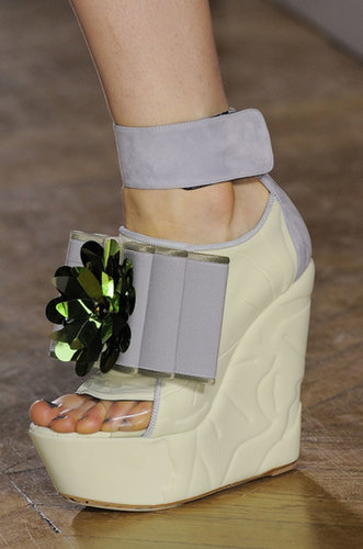 John Galliano Spring 2014
John Galliano Spring 2014