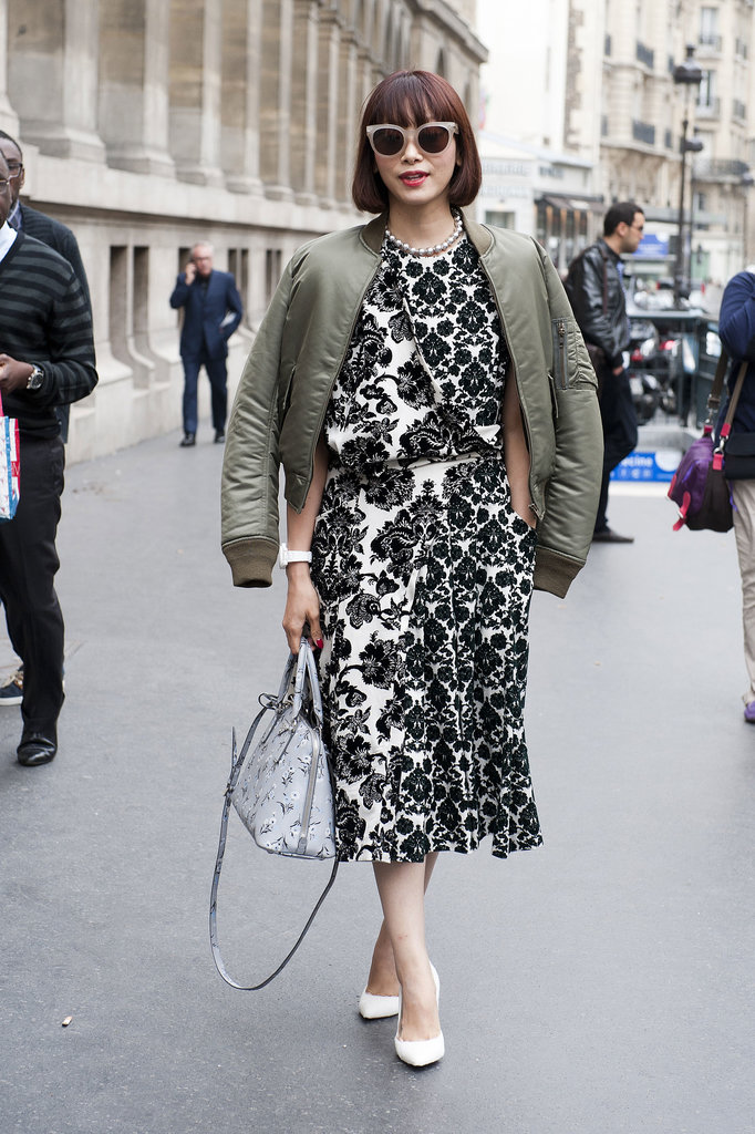 http://media4.onsugar.com/files/2013/10/01/704/n/1922564/e9157699b7539852_Paris_str_RS14_4810.xxxlarge/i/Best-Street-Style-Paris-Fashion-Week-Spring-2014-Pictures.jpg
