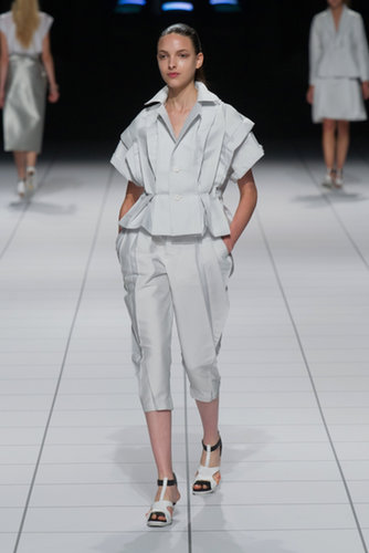 Issey Miyake Spring 2014
Issey Miyake Spring 2014