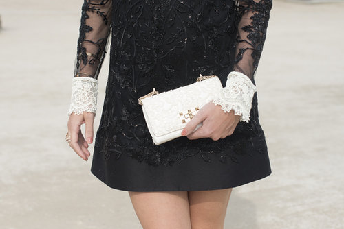 What better way to finish a feminine LBD than with a LWC (little white clutch).
What better way to finish a feminine LBD than with a LWC (little white clutch).