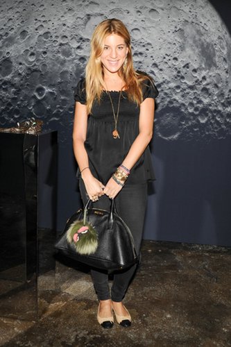 At the launch event for David Yurman's latest collection, Dani Stahl let the accessories — namely her Miu Miu tote — stand out.
At the launch event for David Yurman's latest collection, Dani Stahl let the accessories — namely her Miu Miu tote — stand out.