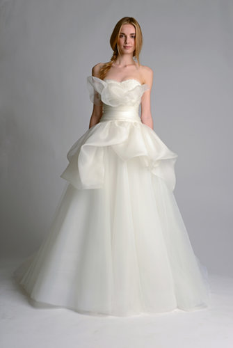 Marchesa Bridal Fall 2014
Photo courtesy of Marchesa
Marchesa Bridal Fall 2014
Photo courtesy of Marchesa