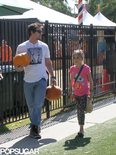 Mark Wahlberg Proves That Even Tough Guys Love the Pumpkin Patch Mark Wahlberg Proves That Even Tough Guys Love the Pumpkin Patch