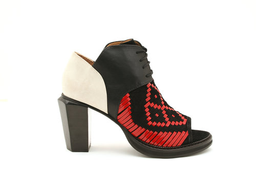The Thakoon Addition Charlotte in black and red.
Photo courtesy of Thakoon Addition
The Thakoon Addition Charlotte in black and red.
Photo courtesy of Thakoon Addition
