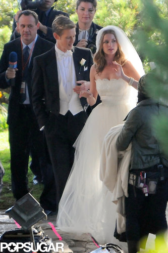 Emily VanCamp filmed a wedding scene with Gabriel Mann on the set of Revenge in LA.
Emily VanCamp filmed a wedding scene with Gabriel Mann on the set of Revenge in LA.