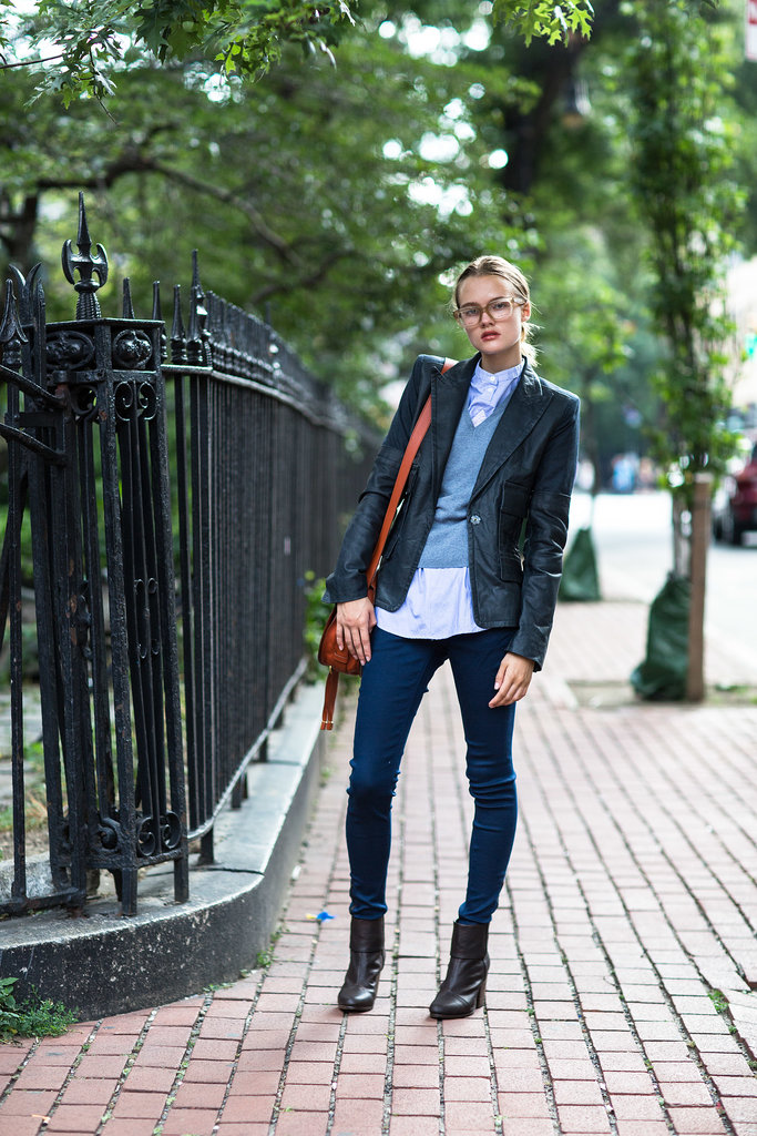 Refresh a bookish look with layers and geeky-chic specs.
Source: Le 21ème | Adam Katz Sinding
Refresh a bookish look with layers and geeky-chic specs.
Source: Le 21ème | Adam Katz Sinding
