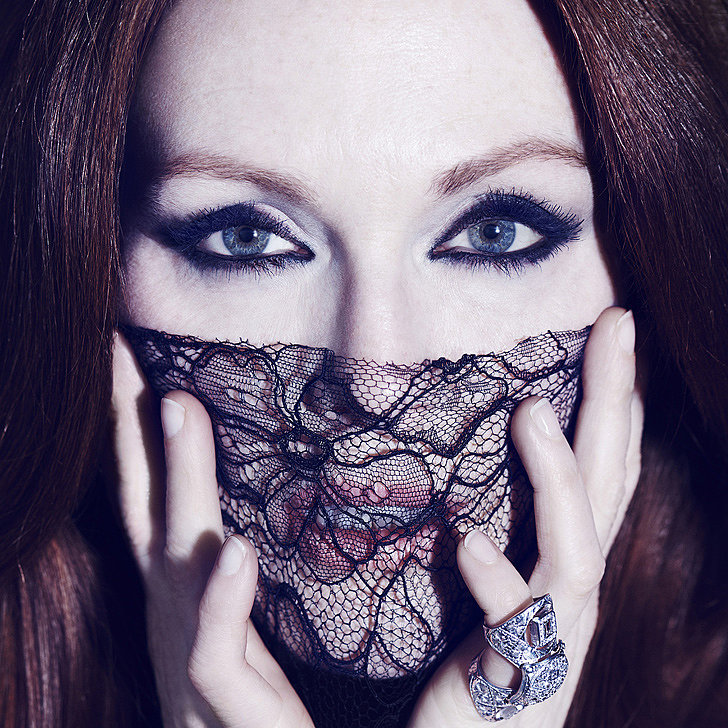 Julianne Moore Defends Her All-Black Wardrobe Julianne Moore Defends Her All-Black Wardrobe