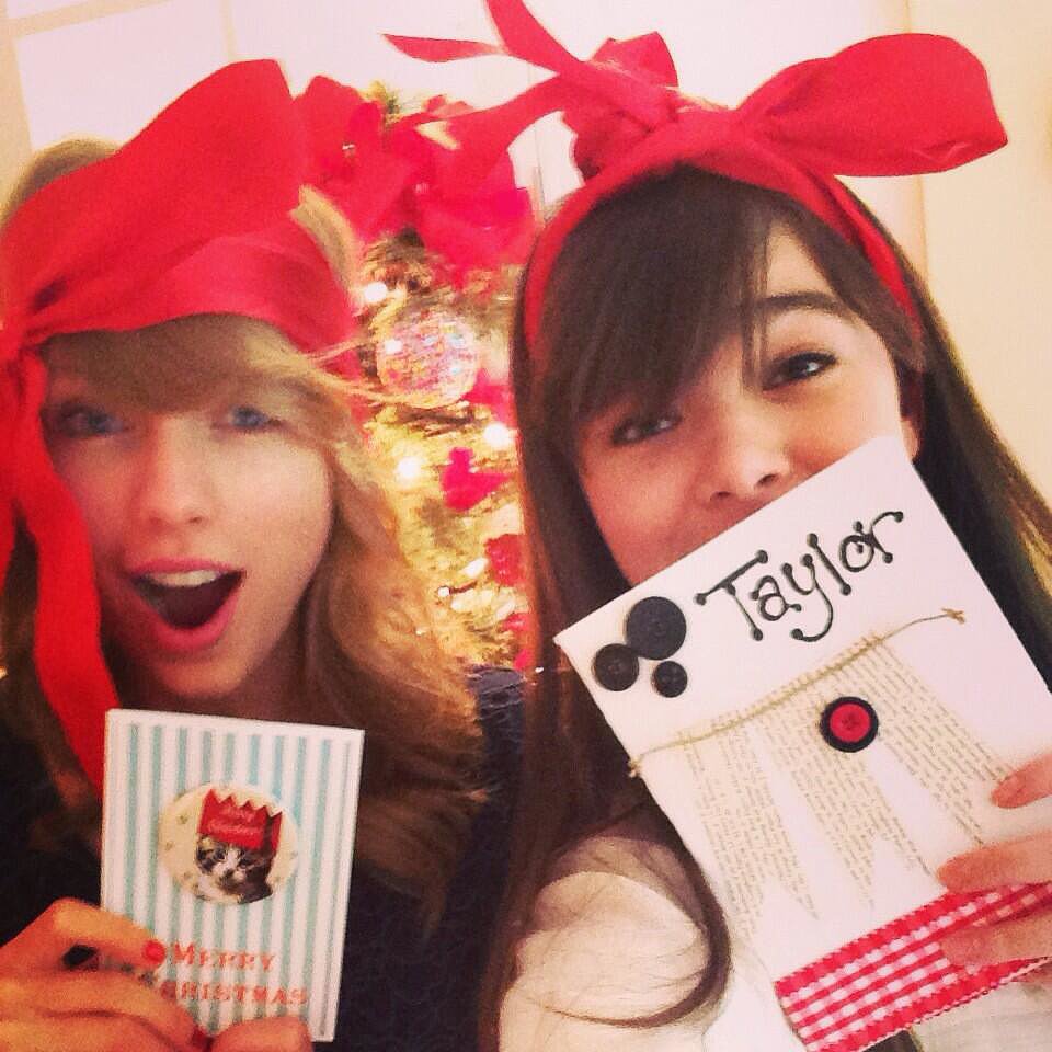 Best friends Taylor Swift and Hailee Steinfeld celebrated Christmas early together, exchanging gifts and wearing bows.
Source: Twitter user haileesteinfeld
Best friends Taylor Swift and Hailee Steinfeld celebrated Christmas early together, exchanging gifts and wearing bows.
Source: Twitter user haileesteinfeld
