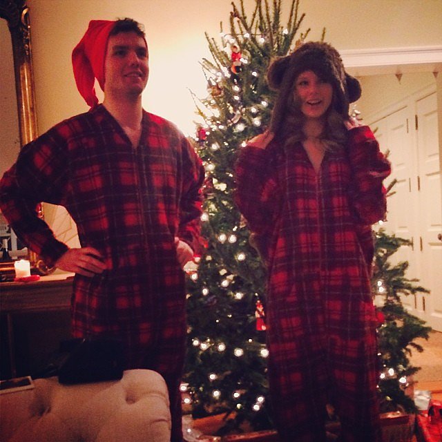 Taylor Swift and her brother rocked matching Christmas onesies.
Source: Instagram user taylorswift
Taylor Swift and her brother rocked matching Christmas onesies.
Source: Instagram user taylorswift