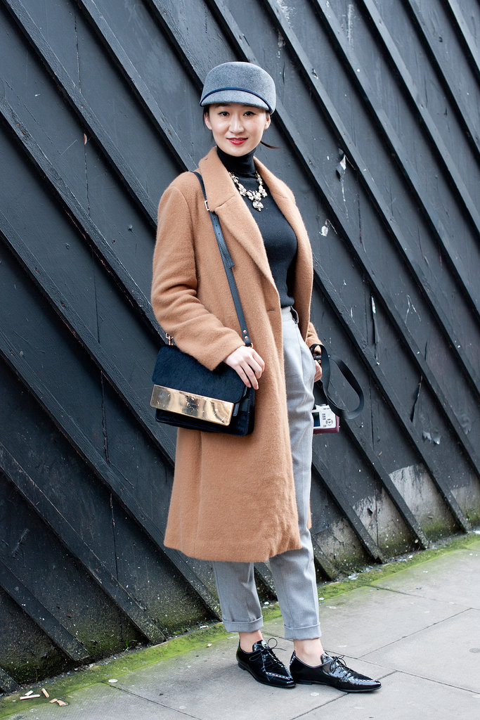 She took a page out of the guys' playbook with a well-cut coat and a pair of brogues.
She took a page out of the guys' playbook with a well-cut coat and a pair of brogues.
