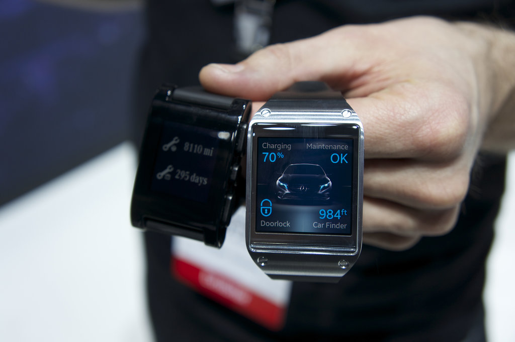 Mercedes-Benz — Wearable Tech Mercedes-Benz — Wearable Tech