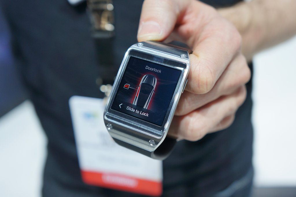 Mercedes-Benz — Wearable Tech Mercedes-Benz — Wearable Tech