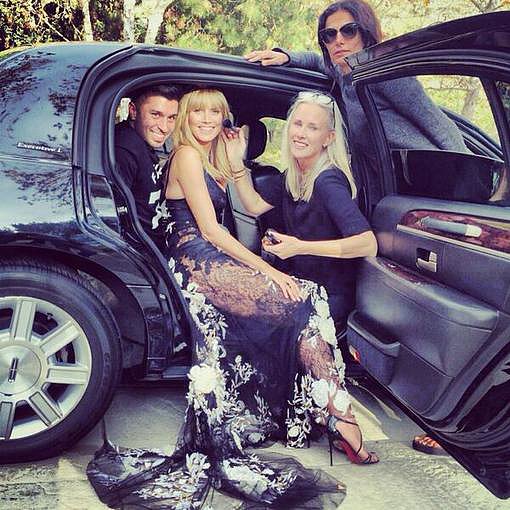 Heidi Klum posed alongside her glam squad.
Source: Twitter user heidiklum
Heidi Klum posed alongside her glam squad.
Source: Twitter user heidiklum