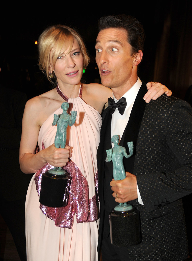 Cate Blanchett and Matthew McConaughey got together with their statues. Cate Blanchett and Matthew McConaughey got together with their statues.