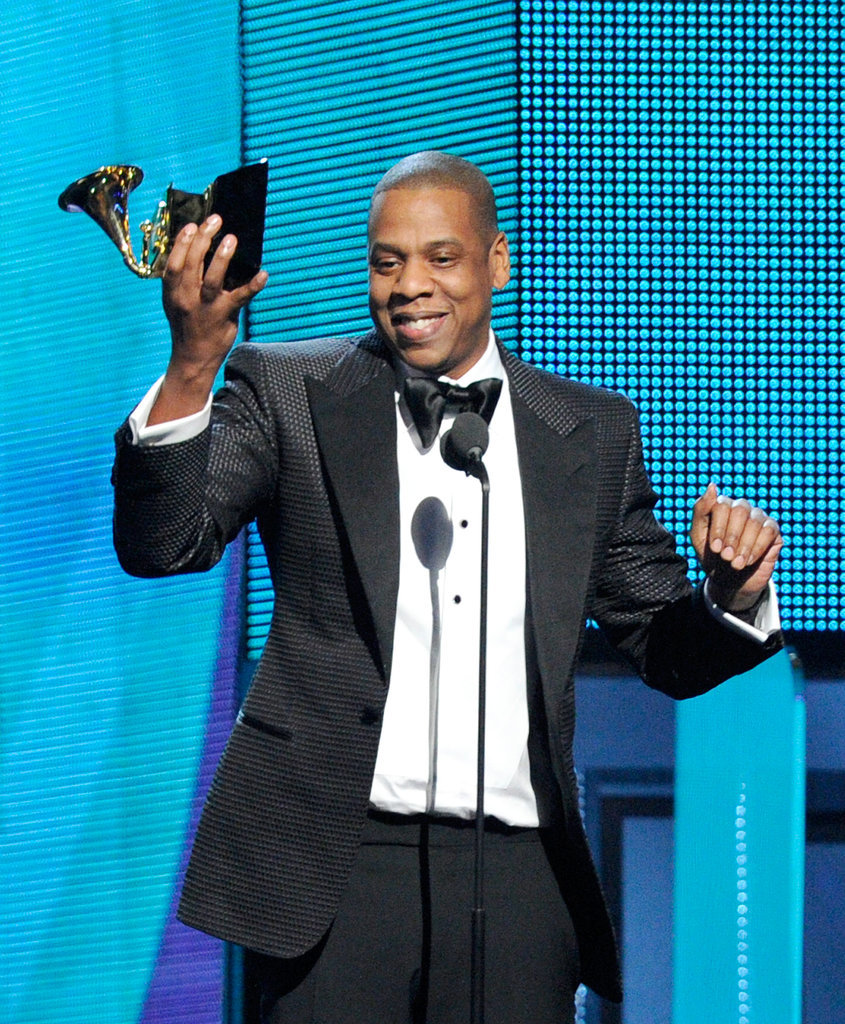 Jay Z raised his statute, telling everyone it was a "gold sippy cup" for his daughter, Blue Ivy Carter.
Jay Z raised his statute, telling everyone it was a "gold sippy cup" for his daughter, Blue Ivy Carter.