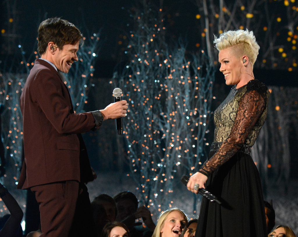 Pink and Nate Ruess smiled while performing their duet "Just Give Me a Reason."
Pink and Nate Ruess smiled while performing their duet "Just Give Me a Reason."