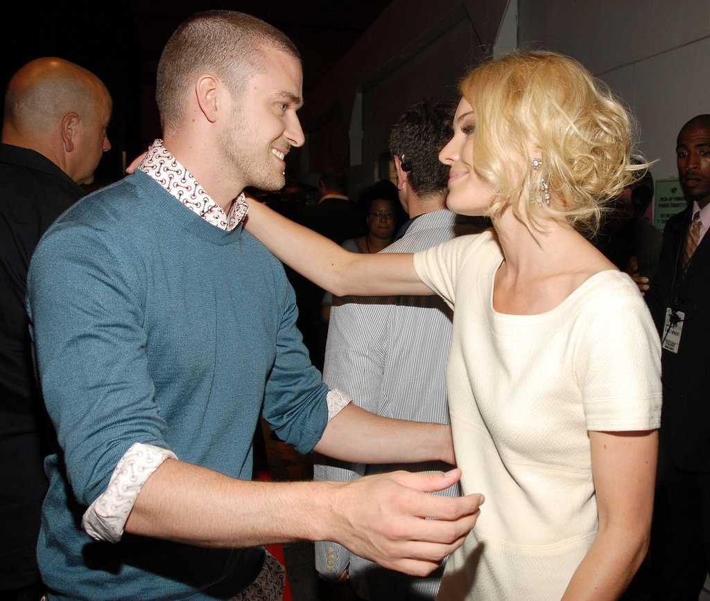 Kate Bosworth got a hug from Justin while backstage during LA's June 2006 MTV Movie Awards.
Kate Bosworth got a hug from Justin while backstage during LA's June 2006 MTV Movie Awards.