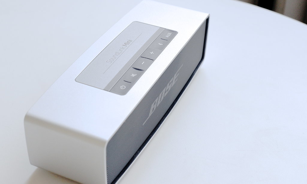 Bose Soundlink Mini: The Small but Mighty Portable Speaker Bose Soundlink Mini: The Small but Mighty Portable Speaker