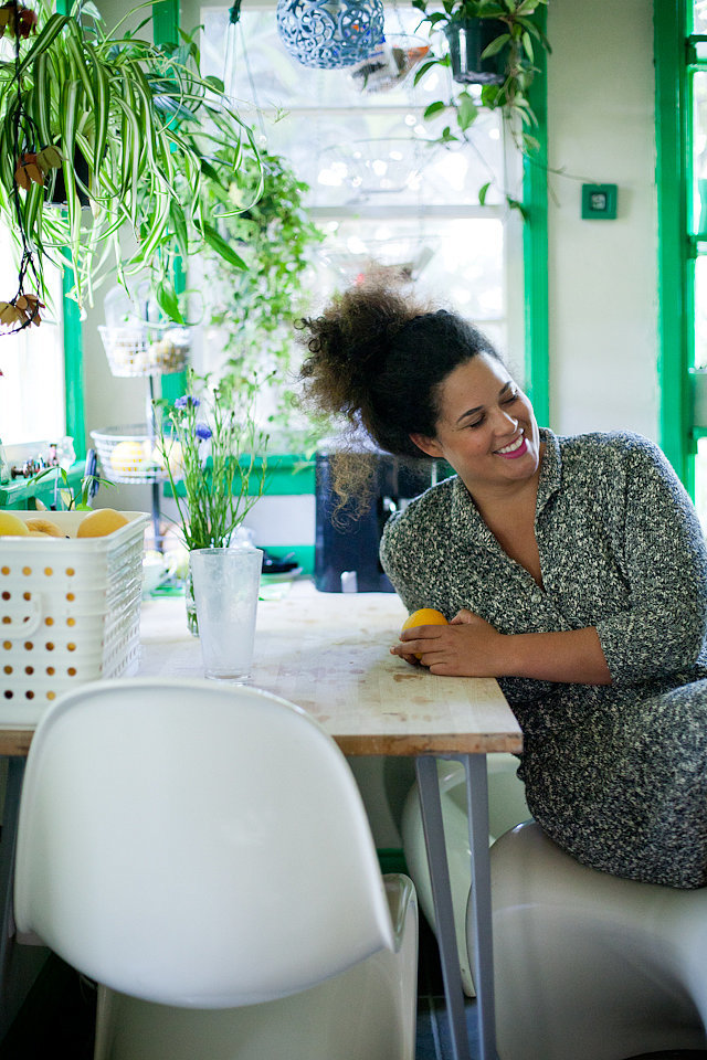 Bungalow-Turned-Jungalow: Tour This Blogger's Cool Space Bungalow-Turned-Jungalow: Tour This Blogger's Cool Space