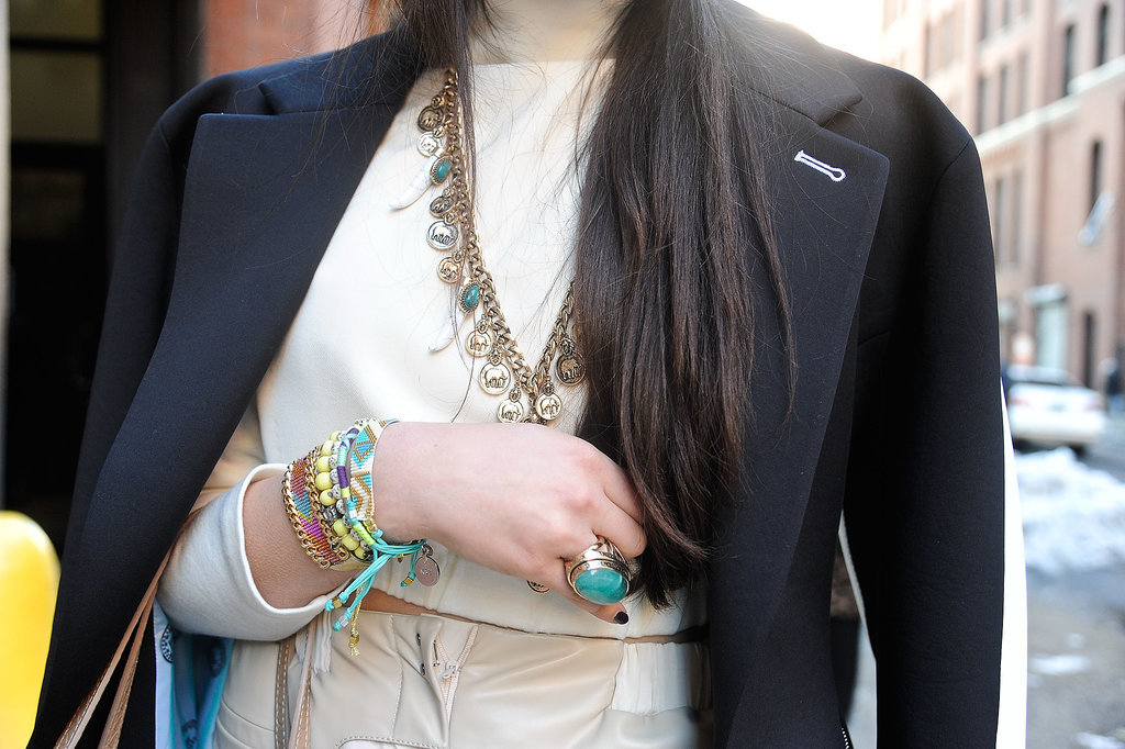 This girl's jewels deserve a zoomed-in look.
This girl's jewels deserve a zoomed-in look.