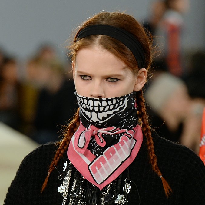 Marc by Marc Jacobs Fall 2014 Hair and Makeup | Runway Marc by Marc Jacobs Fall 2014 Hair and Makeup | Runway