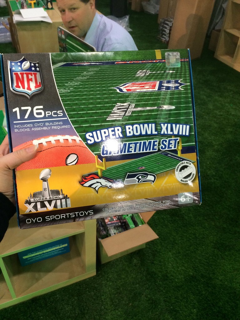 OYO Sportstoys Super Bowl XLVIII Authentic Gametime Set OYO Sportstoys Super Bowl XLVIII Authentic Gametime Set