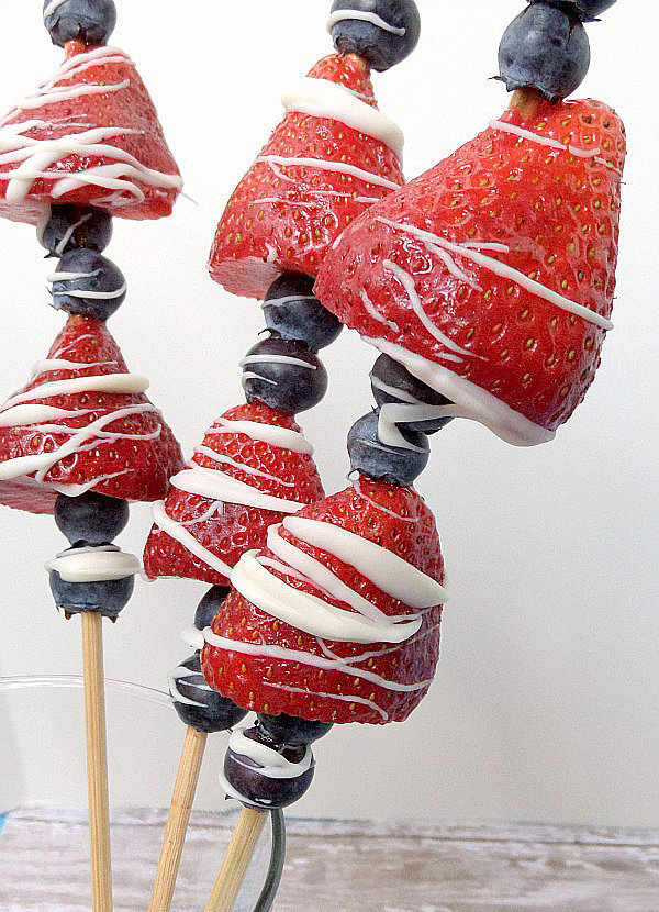 Chocolate Berry Skewers Chocolate Berry Skewers