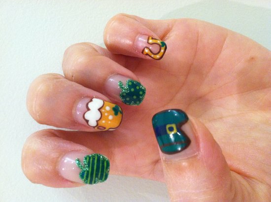 You Still Have Time to DIY This St. Patrick's Day Nail Art You Still Have Time to DIY This St. Patrick's Day Nail Art
