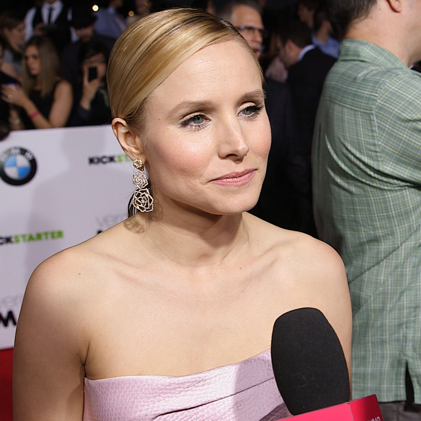 Kristen Bell Tells Us What Dax Shepard Criticized About Veronica Mars
