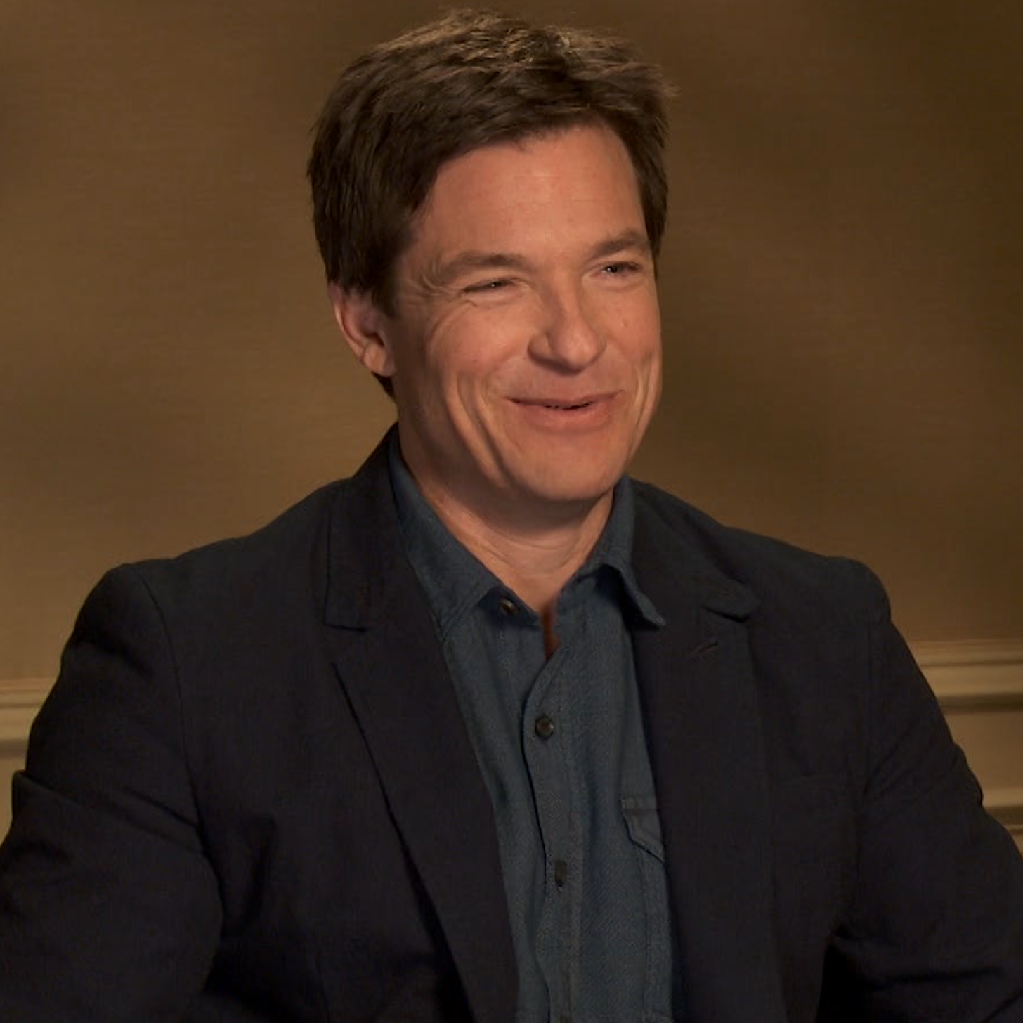 Jason Bateman Describes "Humping" Kathryn Hahn